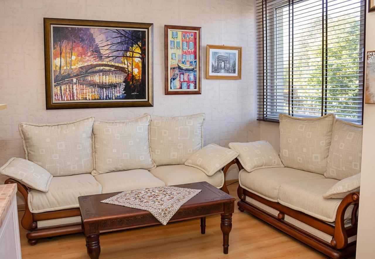 Cozy 1Bd Apartment With Free Parking In The Area By Flat Mаnager 바르나 외부 사진